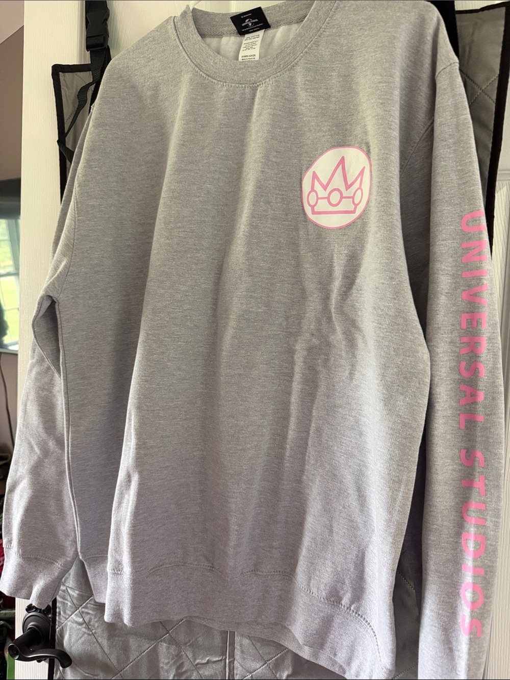 Universal Studios Epic Universe Princess Peach Sweatshirt NWT